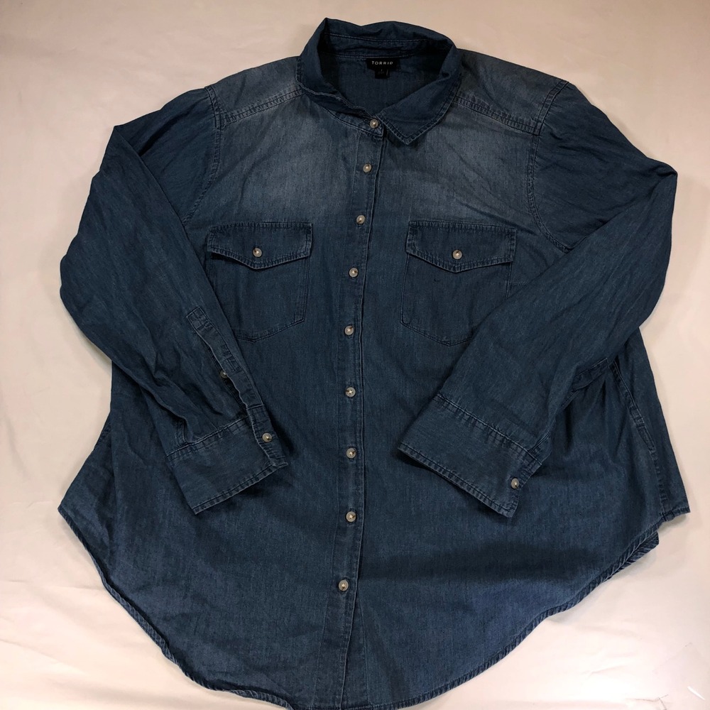 Torrid Womens Plus Size 1 Medium Wash Denim Button Down Long Sleeve Shirt Top